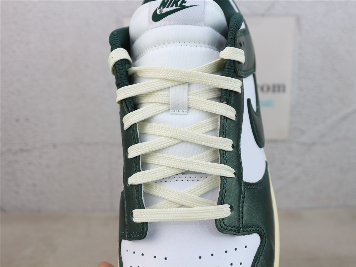 M Batch Nike Dunk Low Vintage Green DQ8580-100